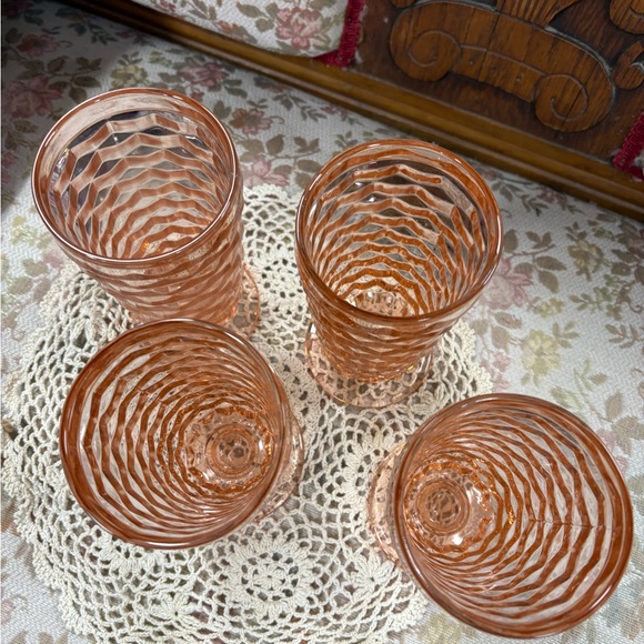 vintage Indiana Glass Colony Whitehall Cubist footed tumblers in the pink - Picture 3 of 4